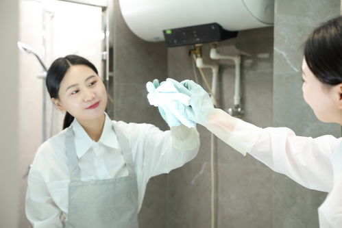 專業(yè)保潔服務(wù)與女性人物攝影 設(shè)圖網(wǎng)的視覺藝術(shù)結(jié)合